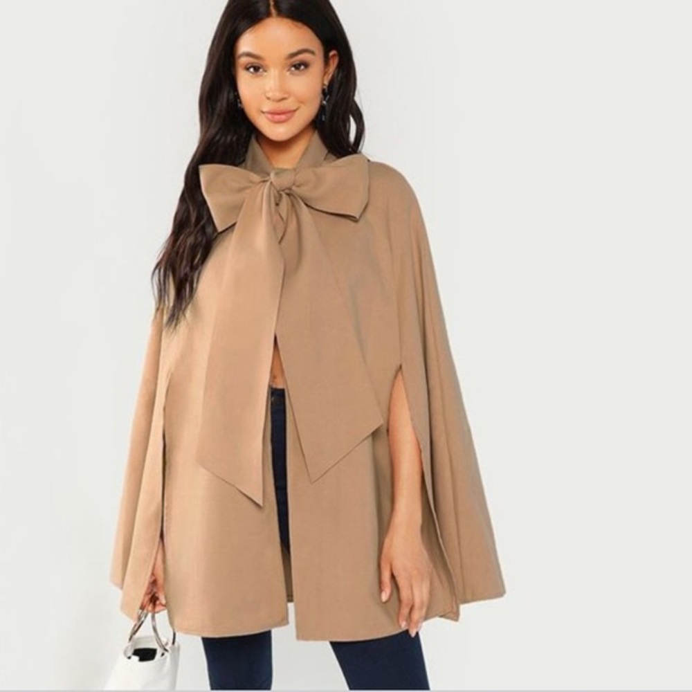 SOLD‼️‼️‼️‼️Tan Bow Necktie Cape - Picture 1 of 5
